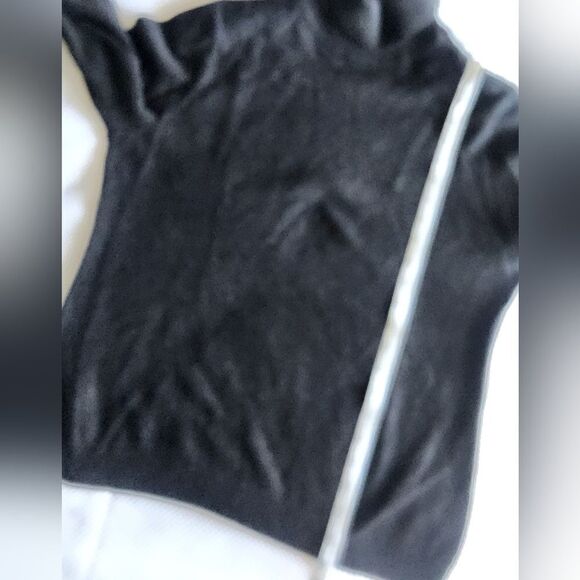 Ralph Lauren Silk Cashmere Black Turtleneck Sweater with Cozy Cowl Neck - Picture 6 of 10
